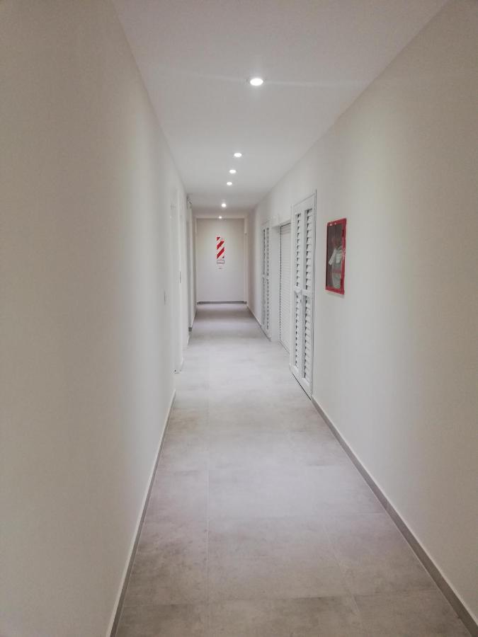 Cq Mitre Lejlighedshotel Puerto Madryn Eksteriør billede